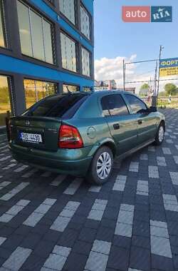 Седан Opel Astra 2000 в 