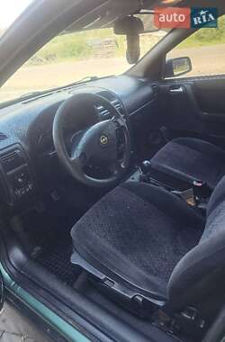 Седан Opel Astra 2000 в 