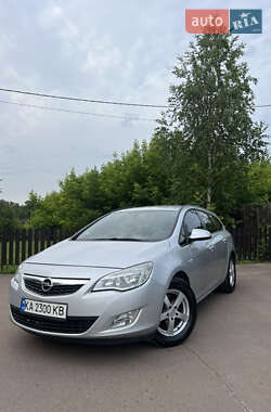 Универсал Opel Astra 2012 в Сумах