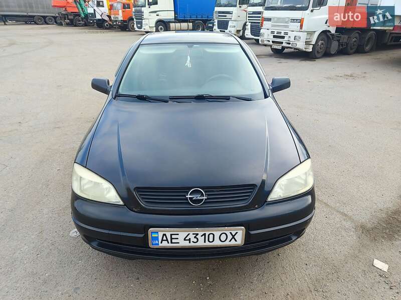 Седан Opel Astra 2008 в Кривом Роге