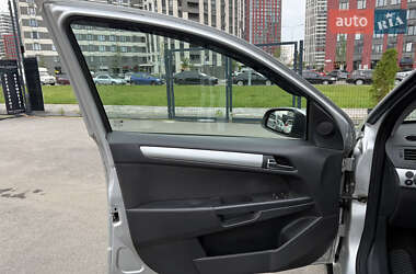Универсал Opel Astra 2009 в 
