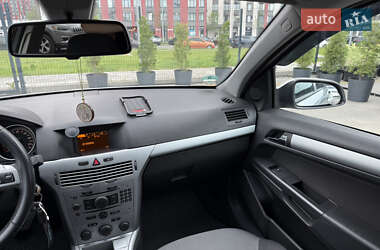 Универсал Opel Astra 2009 в 