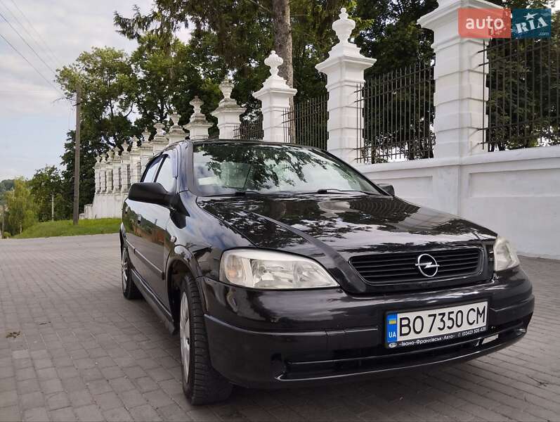 Седан Opel Astra 2008 в 