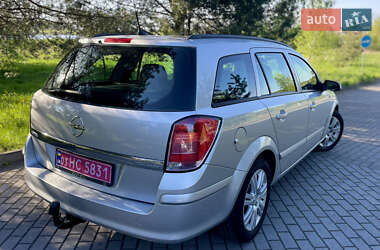 Универсал Opel Astra 2006 в 