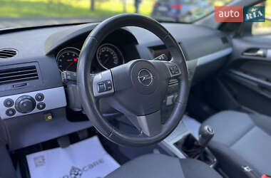 Универсал Opel Astra 2006 в 