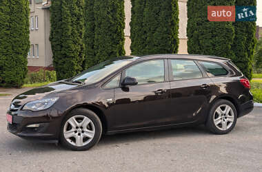 Универсал Opel Astra 2014 в 