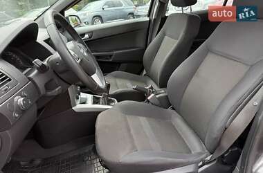 Хэтчбек Opel Astra 2009 в 