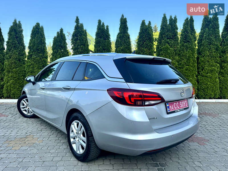 Универсал Opel Astra 2018 в Трускавце