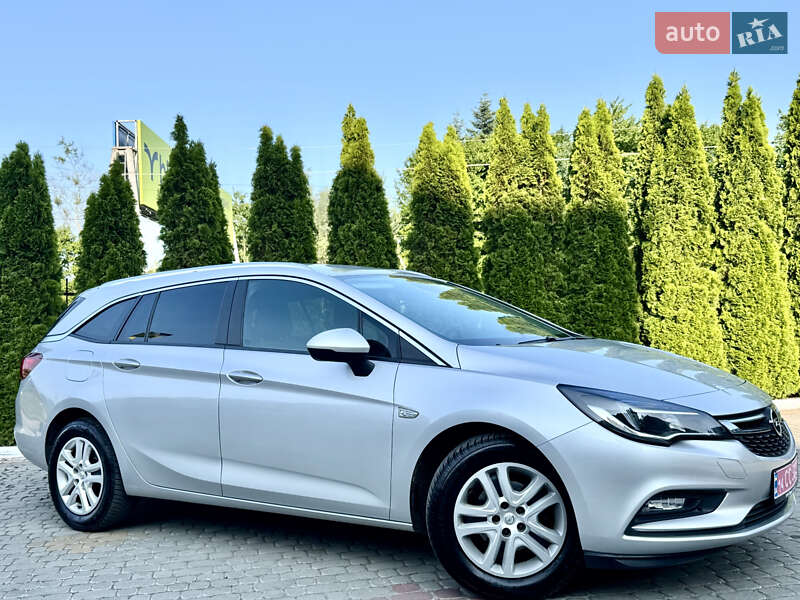 Универсал Opel Astra 2018 в Трускавце