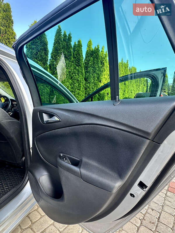 Универсал Opel Astra 2018 в Трускавце