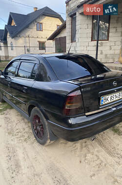 Седан Opel Astra 2007 в 