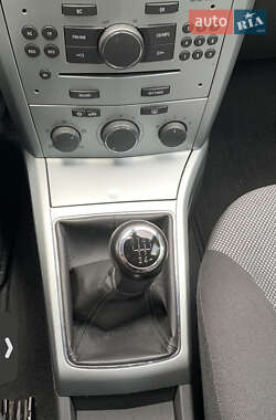 Универсал Opel Astra 2009 в 