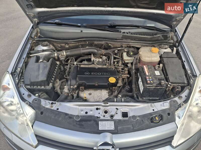 Хэтчбек Opel Astra 2004 в Дунаевцах фото 9 Хэтчбек Opel Astra 2004 в Дунаевцах