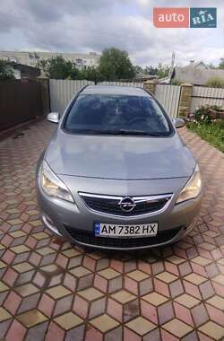 Opel Astra 2011