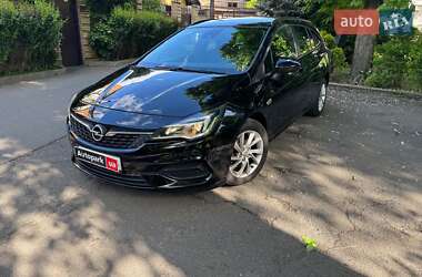 Opel Astra 2022