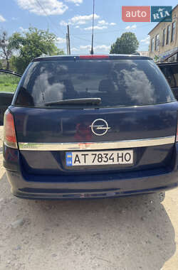 Универсал Opel Astra 2005 в Львове