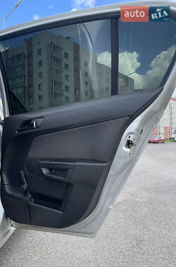 Хэтчбек Opel Astra 2007 в 