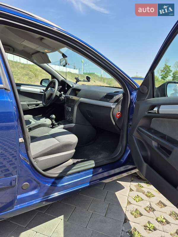 Универсал Opel Astra 2006 в Хмельницком