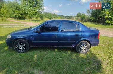 Седан Opel Astra 2004 в Прилуках