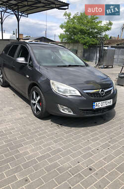 Универсал Opel Astra 2011 в Луцке
