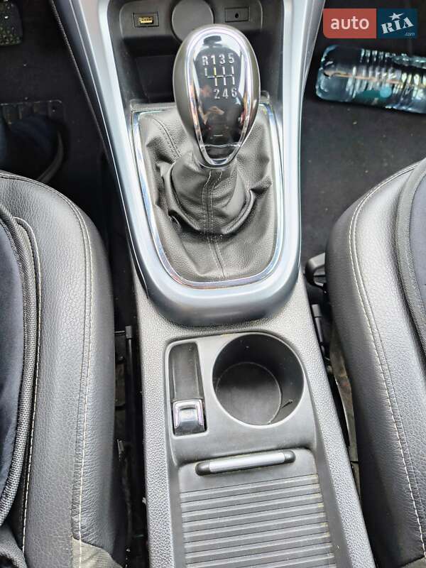 Универсал Opel Astra 2014 в Трускавце