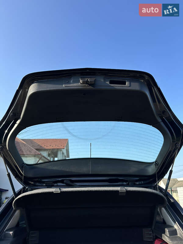 Хэтчбек Opel Astra 2007 в Черновцах