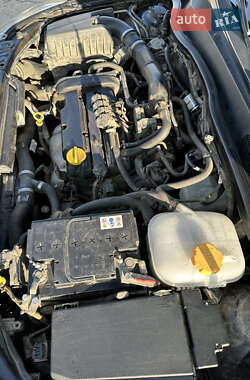 Хэтчбек Opel Astra 2007 в 