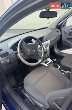 Универсал Opel Astra 2010 в 