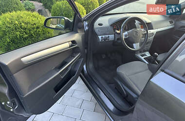 Универсал Opel Astra 2009 в 