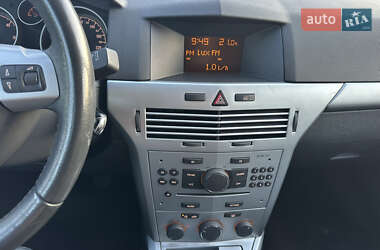 Универсал Opel Astra 2009 в 