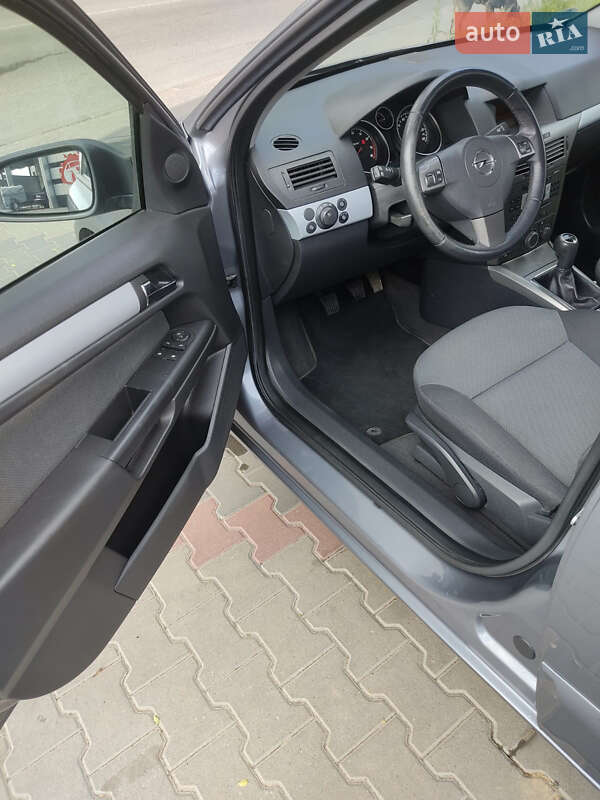 Универсал Opel Astra 2006 в Виннице