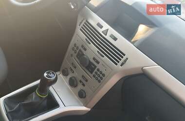 Универсал Opel Astra 2007 в 