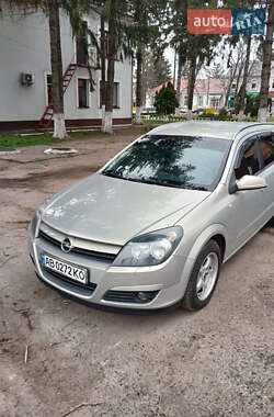 Универсал Opel Astra 2005 в Могилев-Подольске