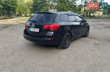 Универсал Opel Astra 2012 в 