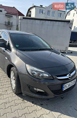 Универсал Opel Astra 2013 в 