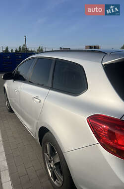 Универсал Opel Astra 2011 в 