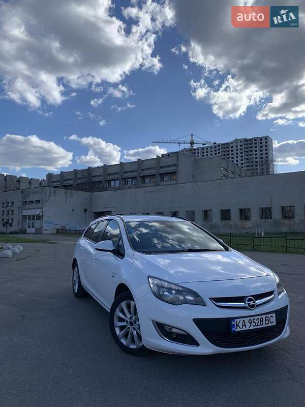 Opel Astra 2013