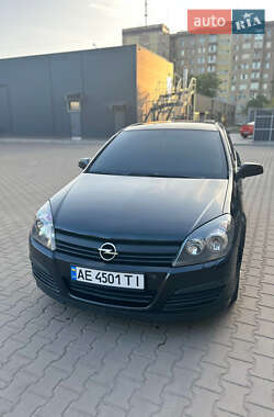 Хетчбек Opel Astra 2006 в Кривому Розі