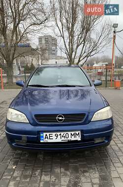 Седан Opel Astra 2004 в Каменском