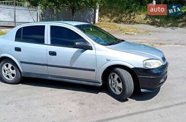 Седан Opel Astra 2005 в Городке