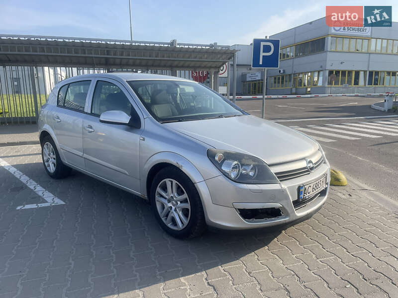 Хэтчбек Opel Astra 2005 в Луцке
