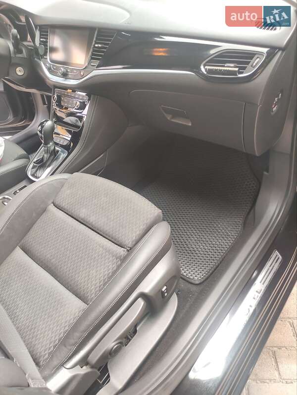 Универсал Opel Astra 2017 в Львове
