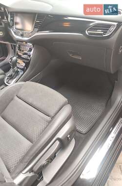 Универсал Opel Astra 2017 в 