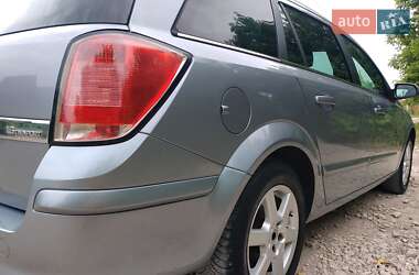 Универсал Opel Astra 2006 в 