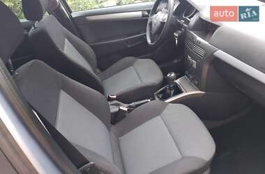 Универсал Opel Astra 2006 в 