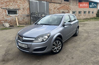 Хэтчбек Opel Astra 2009 в 