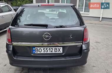 Универсал Opel Astra 2011 в 