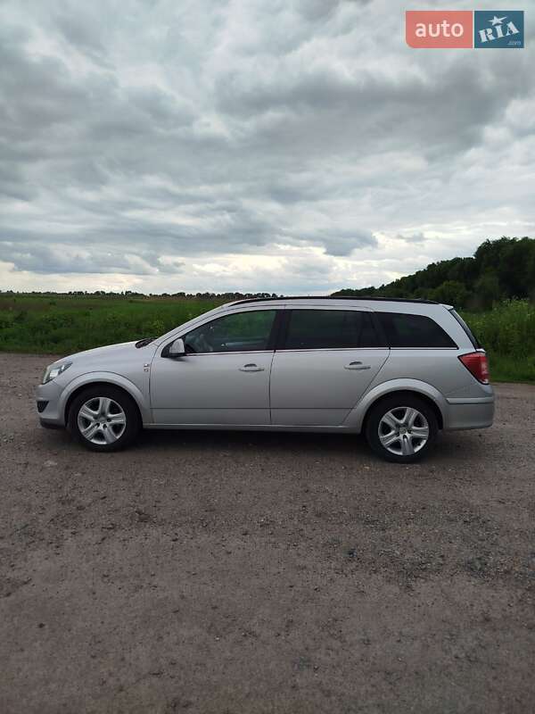 Универсал Opel Astra 2010 в Недригайлове фото 6 Универсал Opel Astra 2010 в Недригайлове