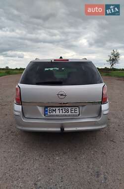 Универсал Opel Astra 2010 в 