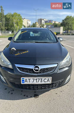 Универсал Opel Astra 2012 в 